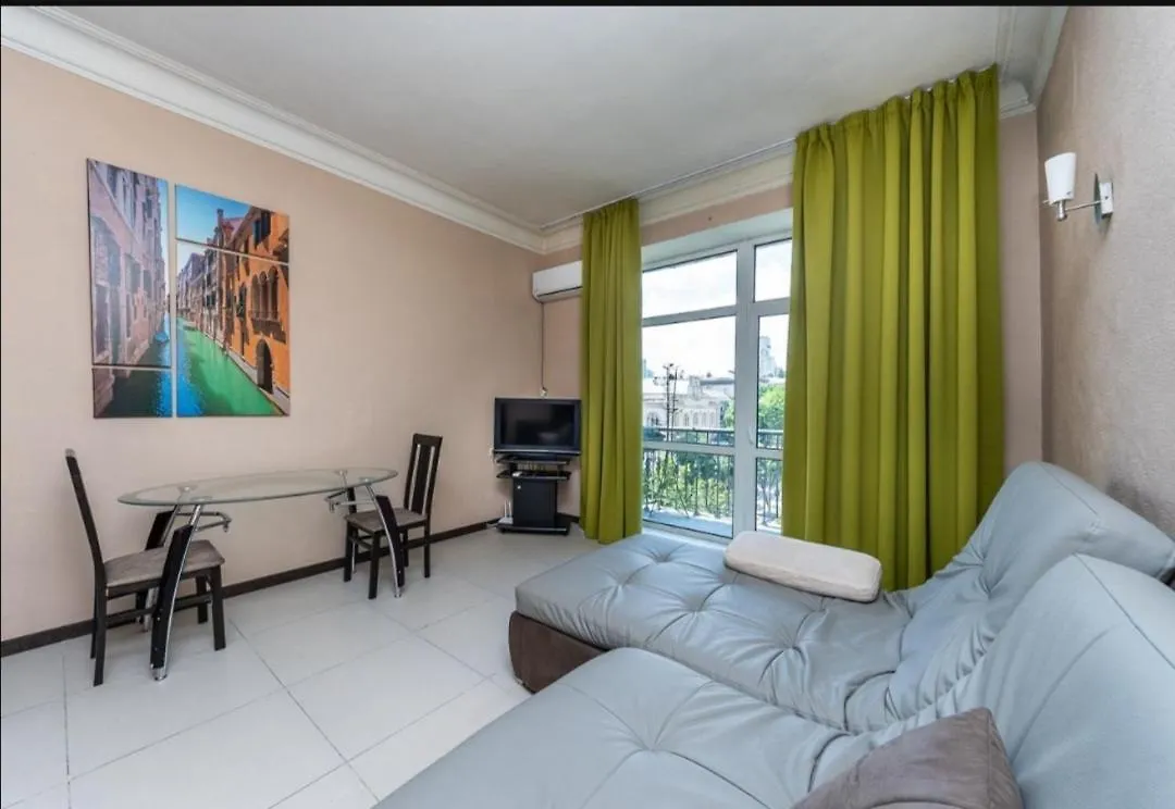 Big Lux Apartments Kiev